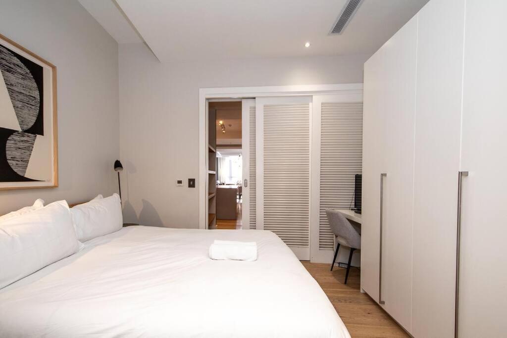 2202 Pullman Three Bedroom Luxury Penthouse Cape Town