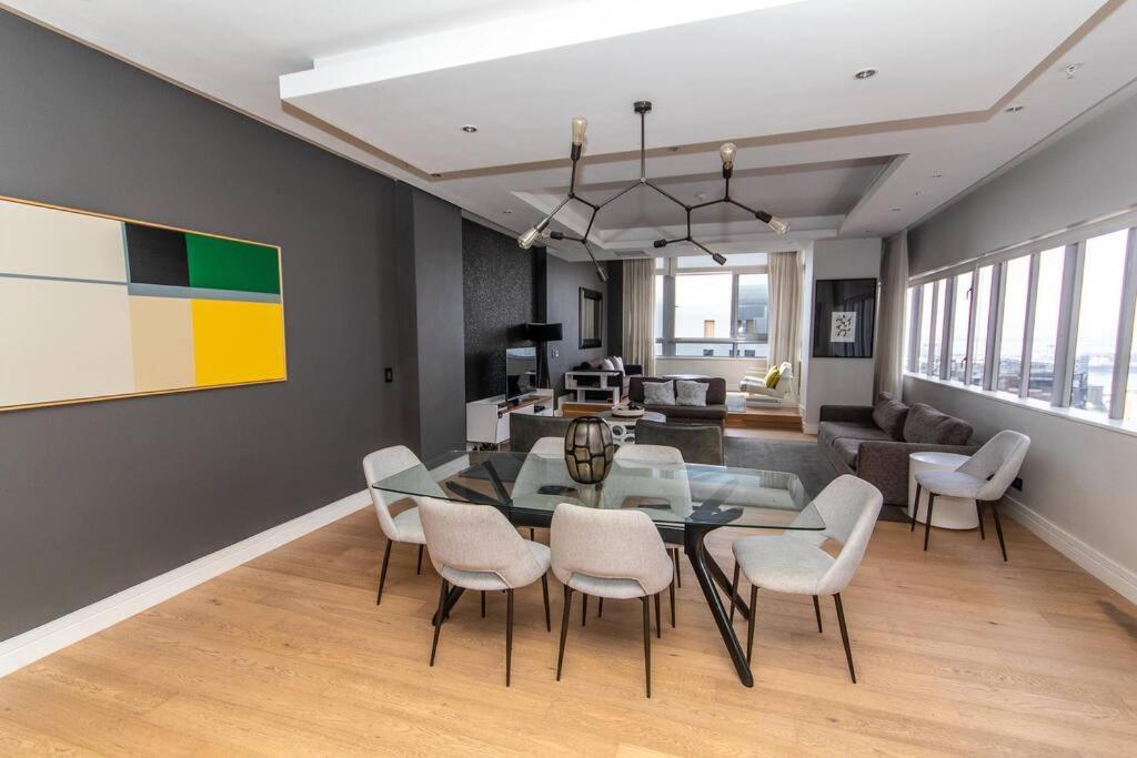 2202 Pullman Three Bedroom Luxury Penthouse *