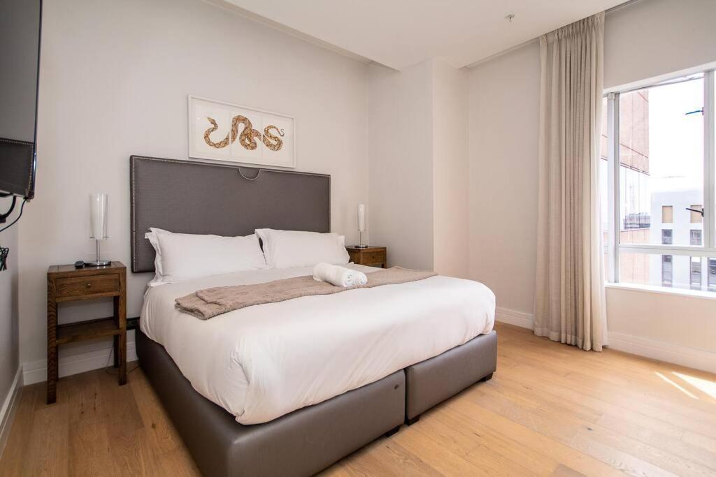 2202 Pullman Three Bedroom Luxury Penthouse
