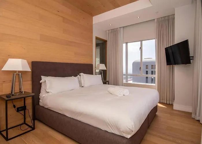 2202 Pullman Three Bedroom Luxury Penthouse Apartment