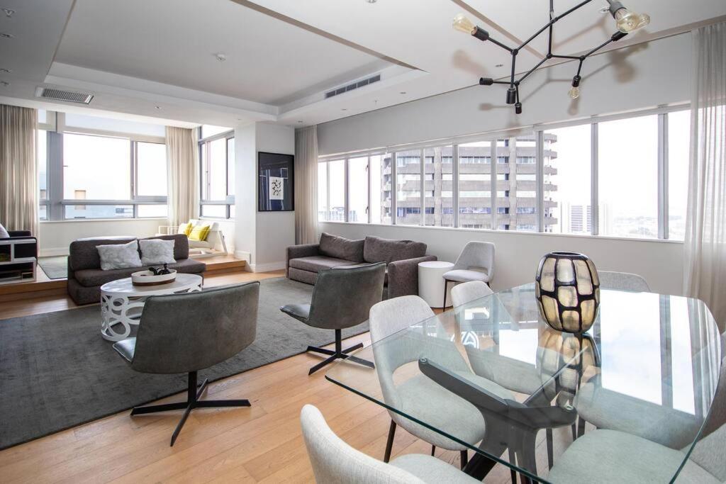Apartment 2202 Pullman Three Bedroom Luxury Penthouse *
