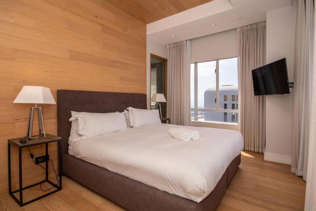 Apartment 2202 Pullman Three Bedroom Luxury Penthouse