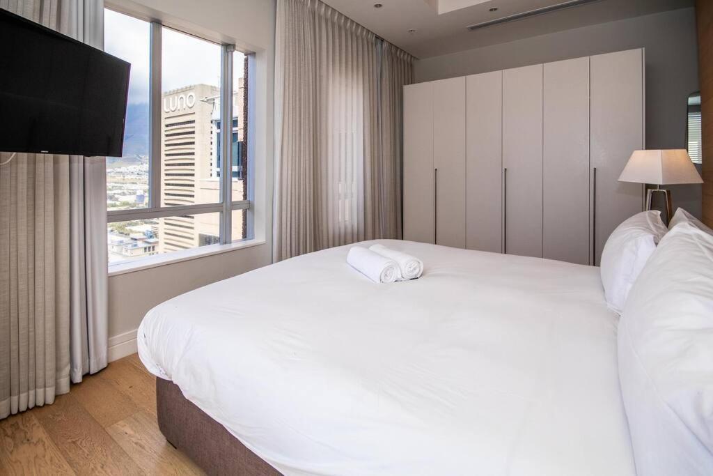 2202 Pullman Three Bedroom Luxury Penthouse
