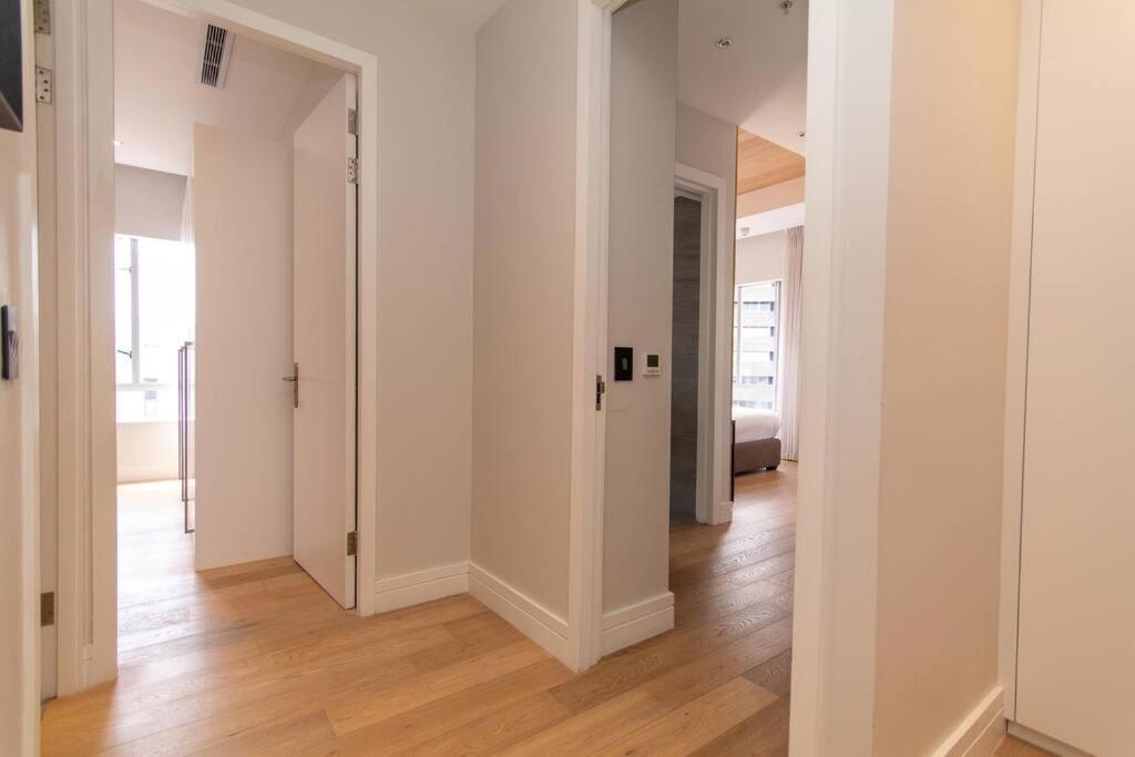 2202 Pullman Three Bedroom Luxury Penthouse Apartment *
