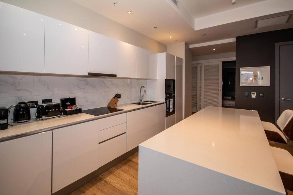 2202 Pullman Three Bedroom Luxury Penthouse